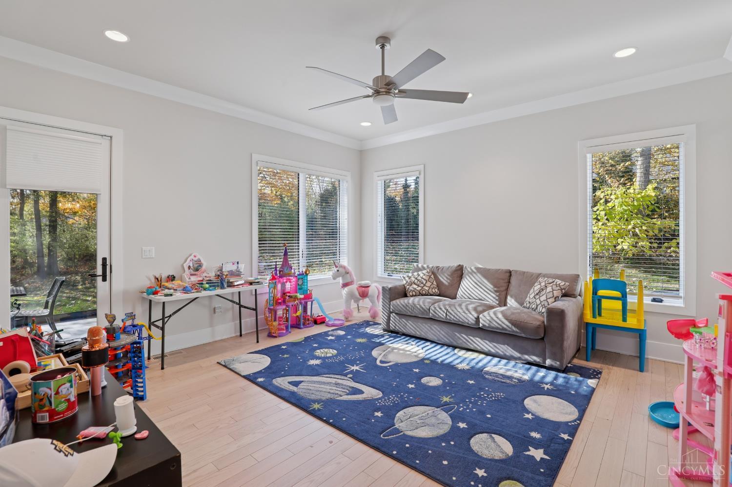 5673 Melbury Court