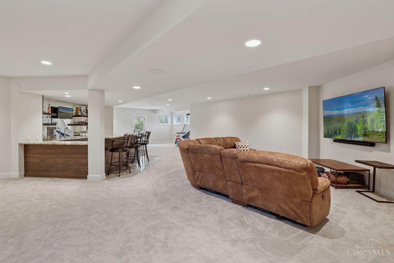 5673 Melbury Court