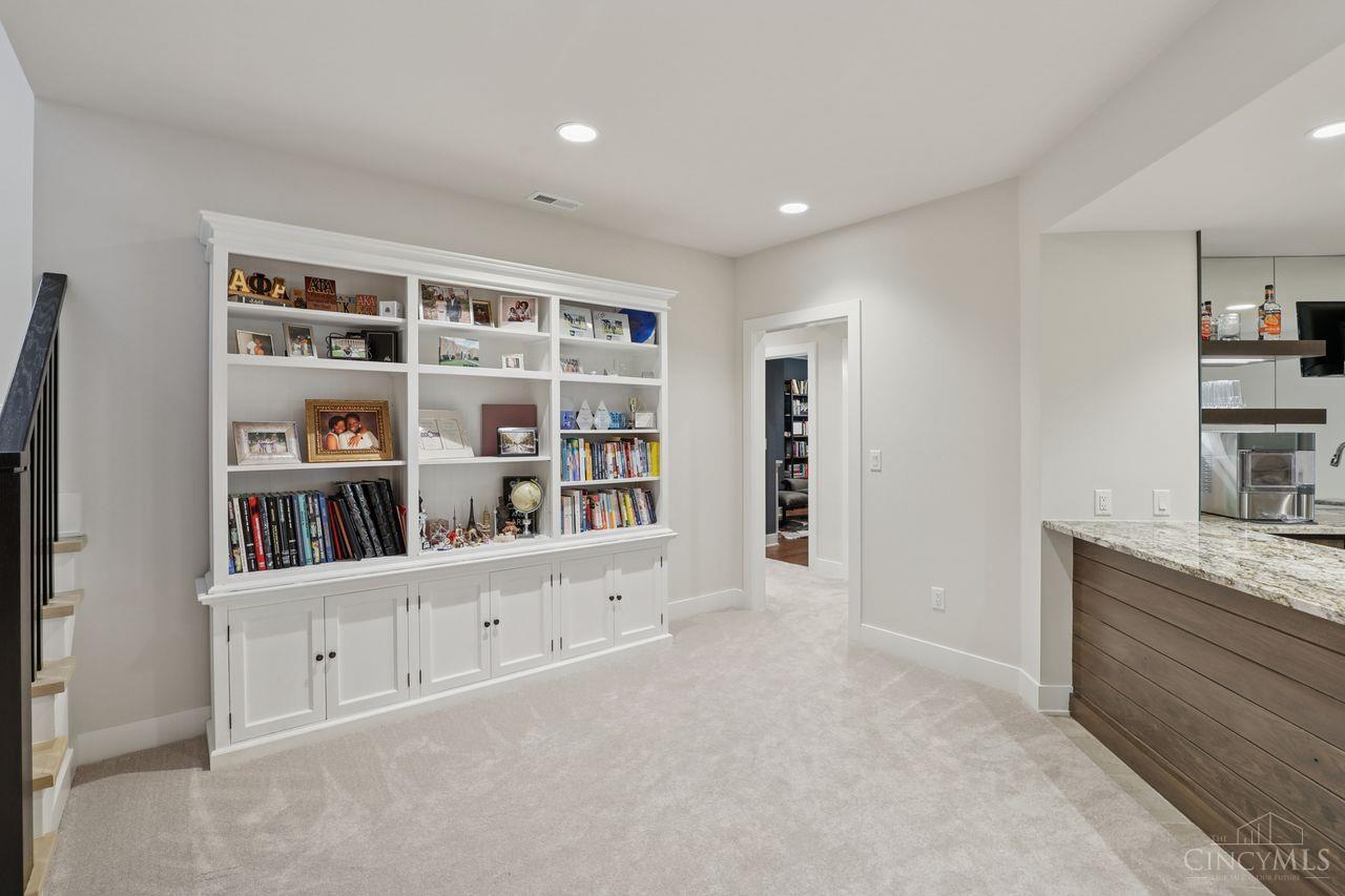 5673 Melbury Court