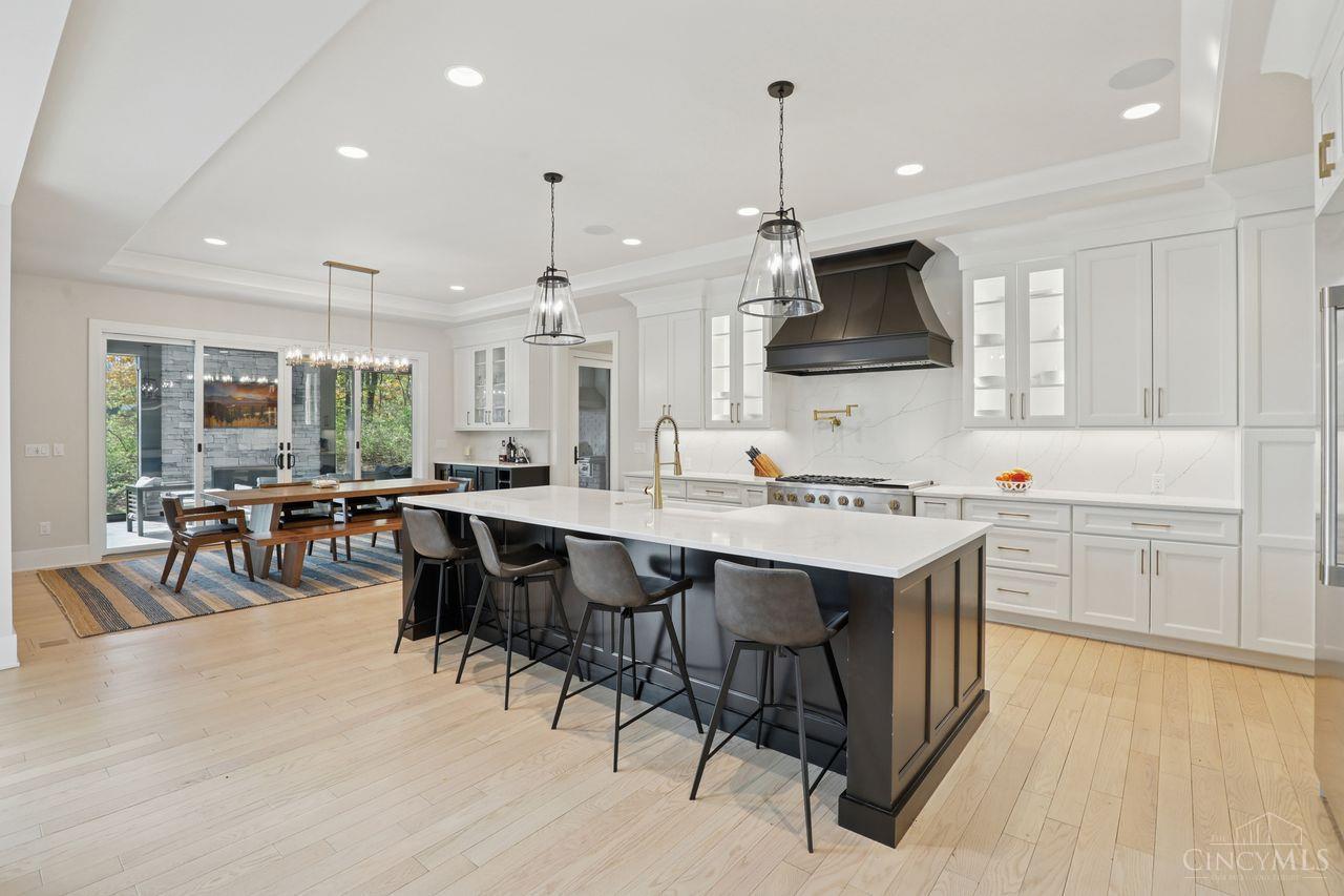 5673 Melbury Court