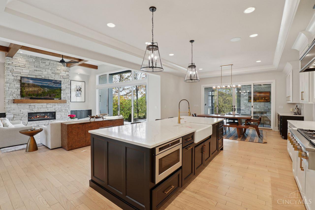 5673 Melbury Court