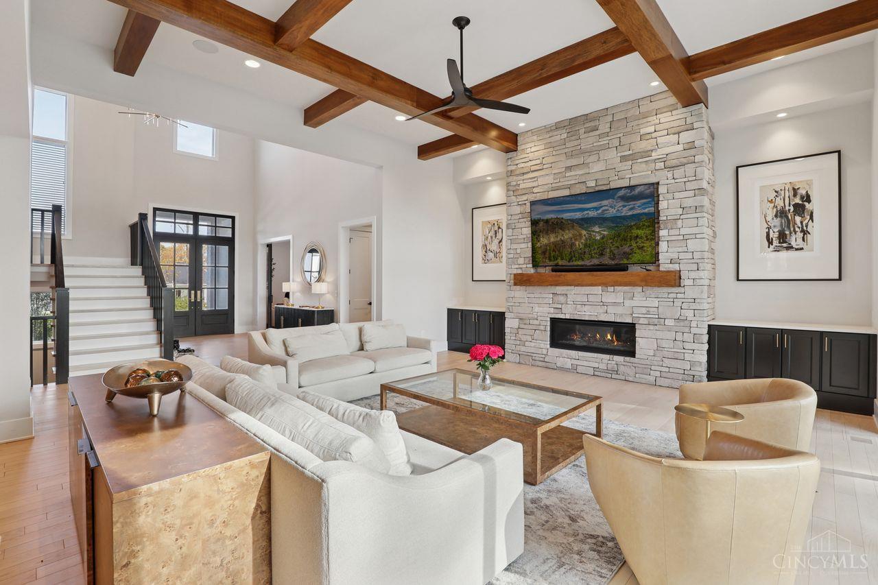 5673 Melbury Court