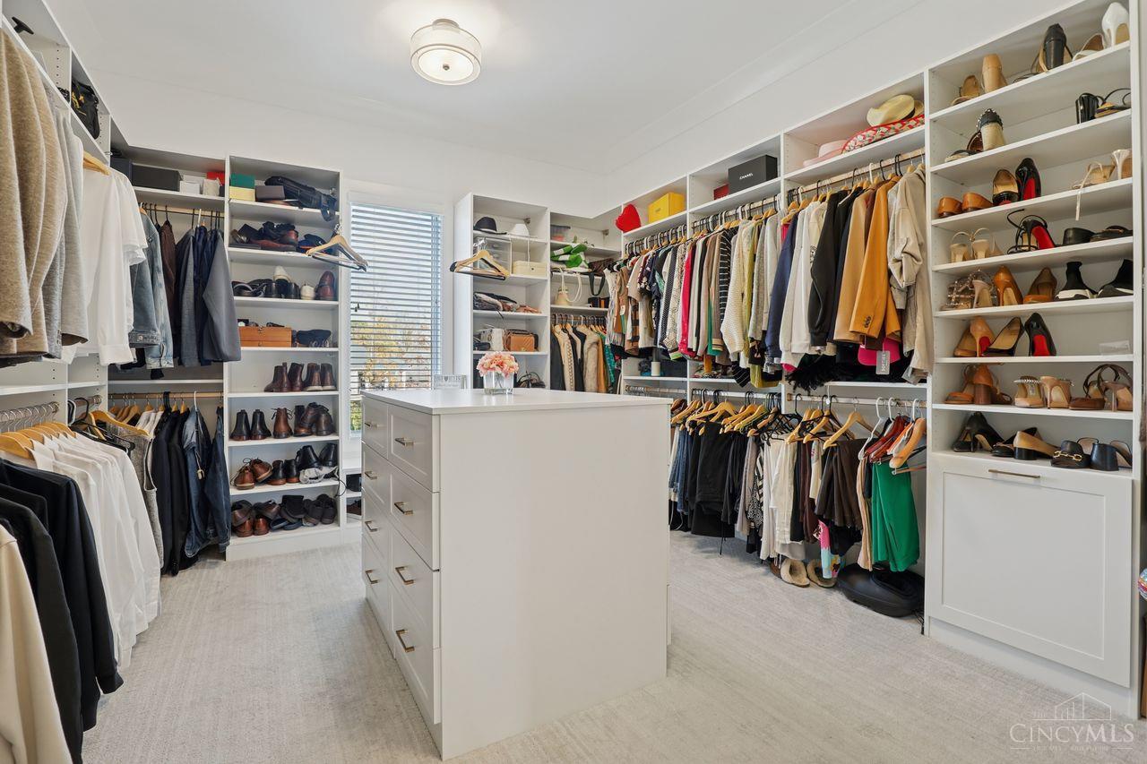 5673 Melbury Court