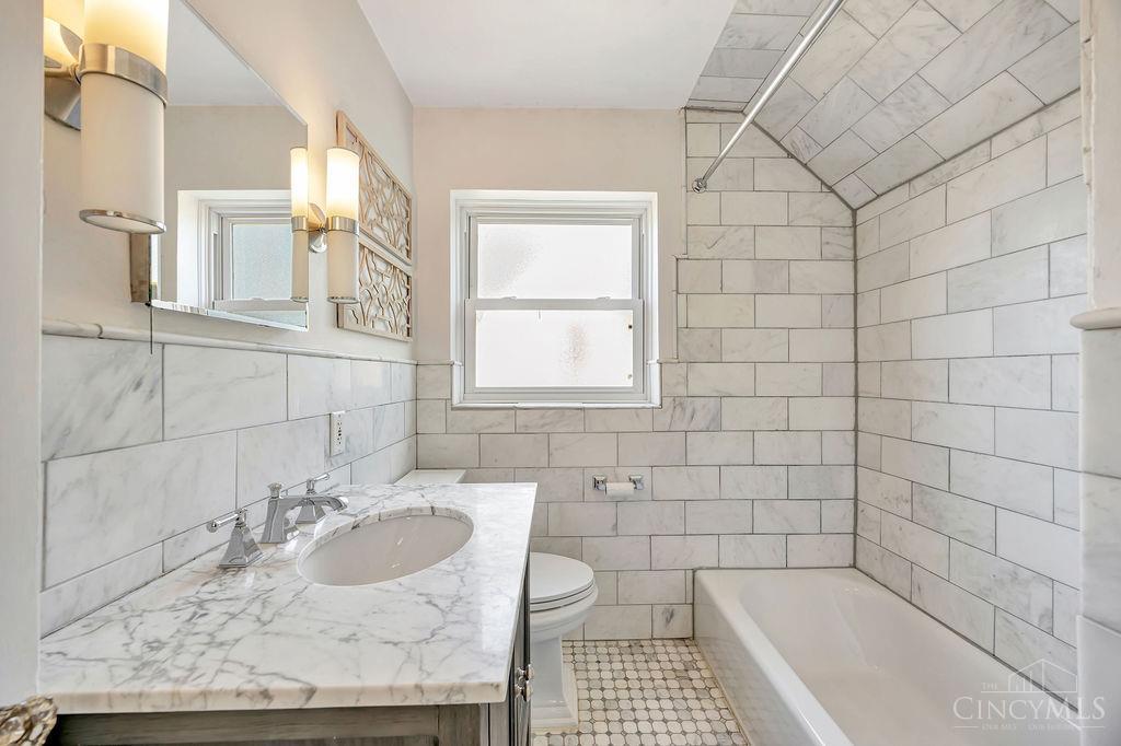 3264 Ashwood Drive