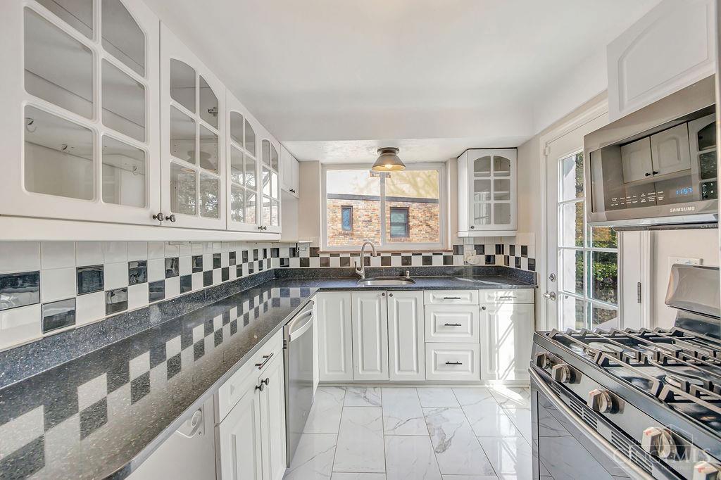 3264 Ashwood Drive