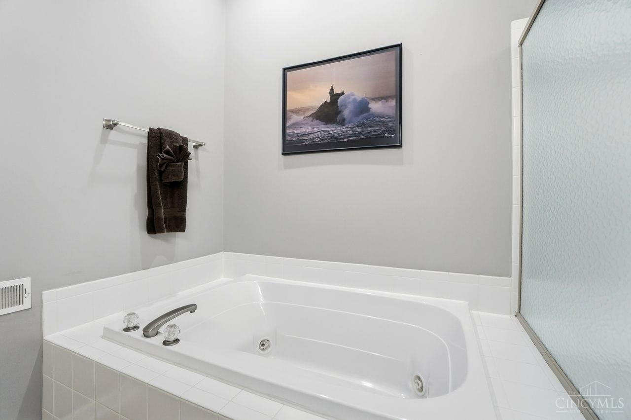 7119 White Oak Court