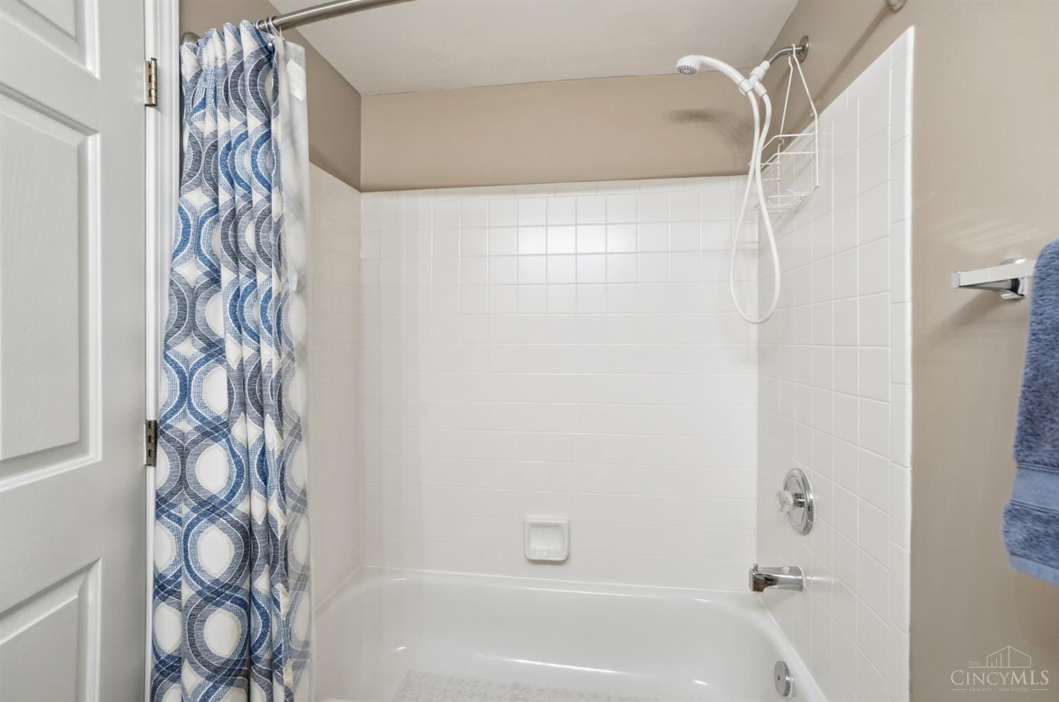 7119 White Oak Court