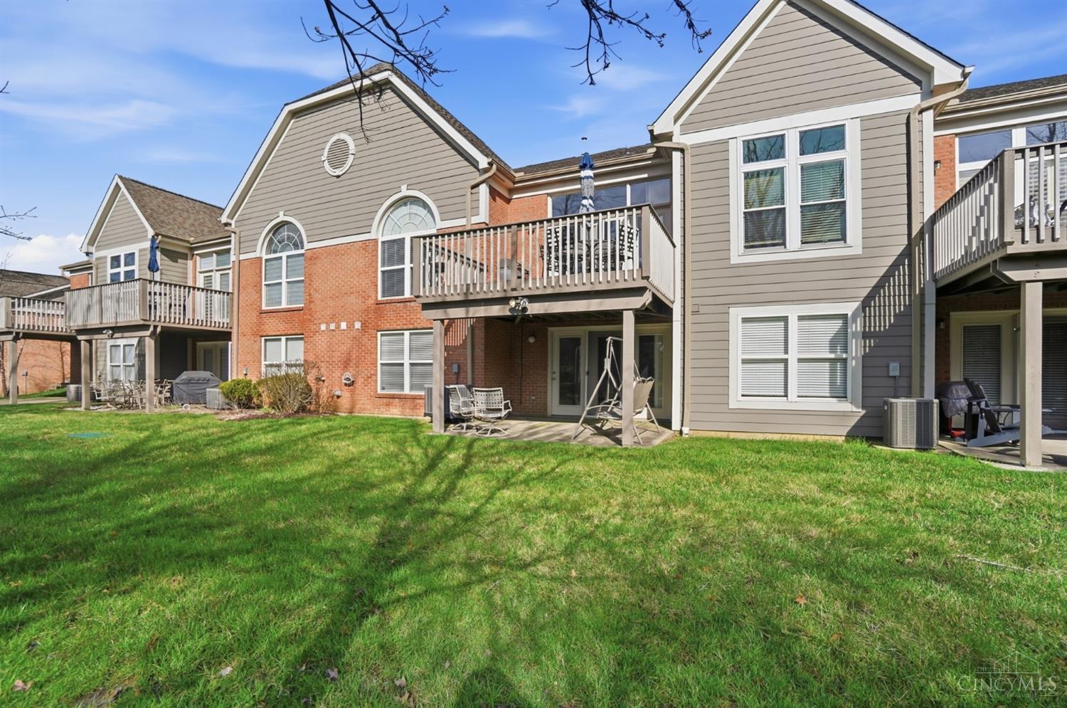 7119 White Oak Court