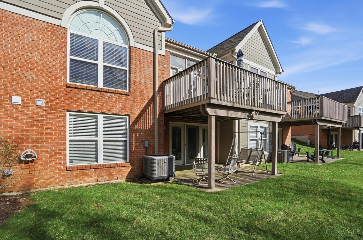 7119 White Oak Court