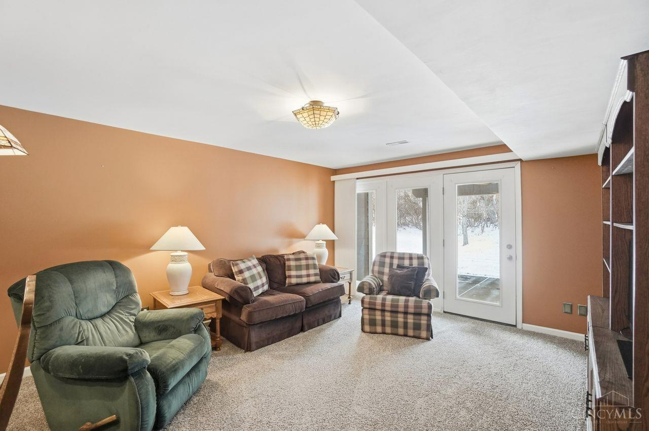 7119 White Oak Court