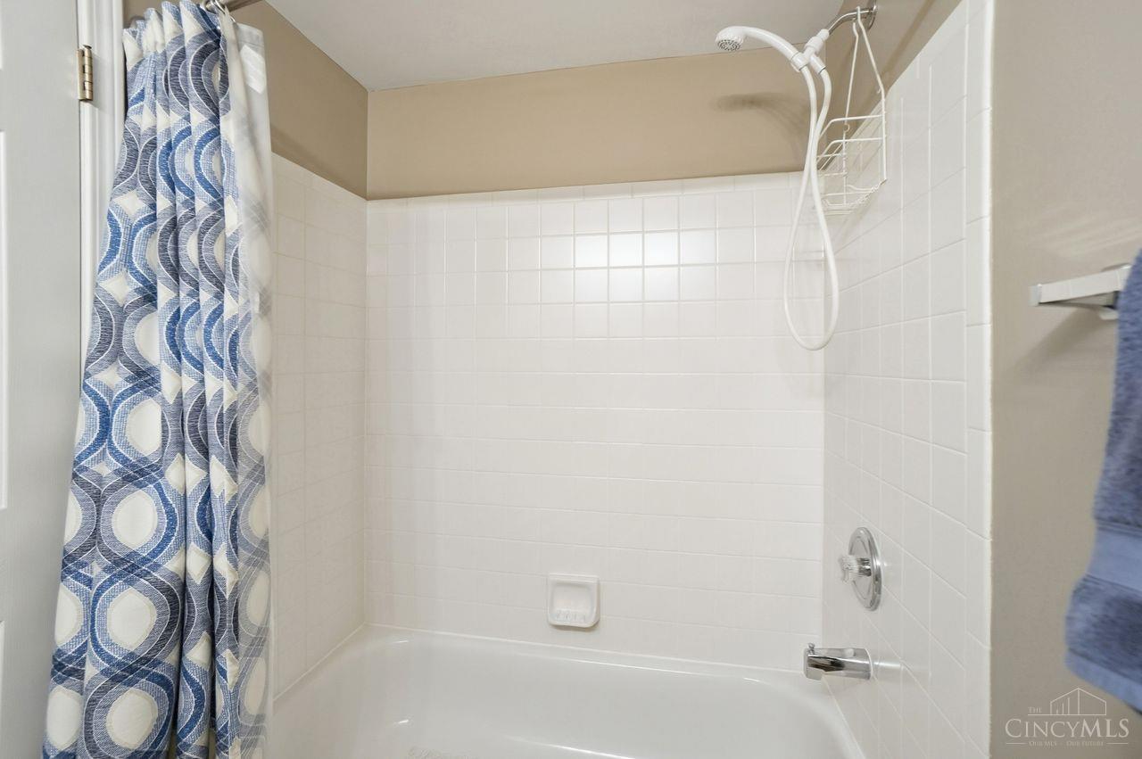 7119 White Oak Court