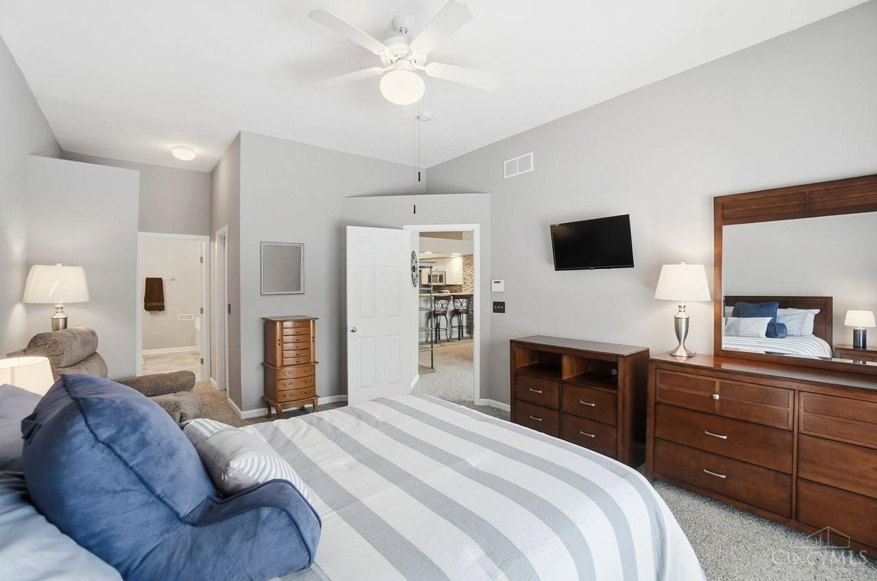 7119 White Oak Court