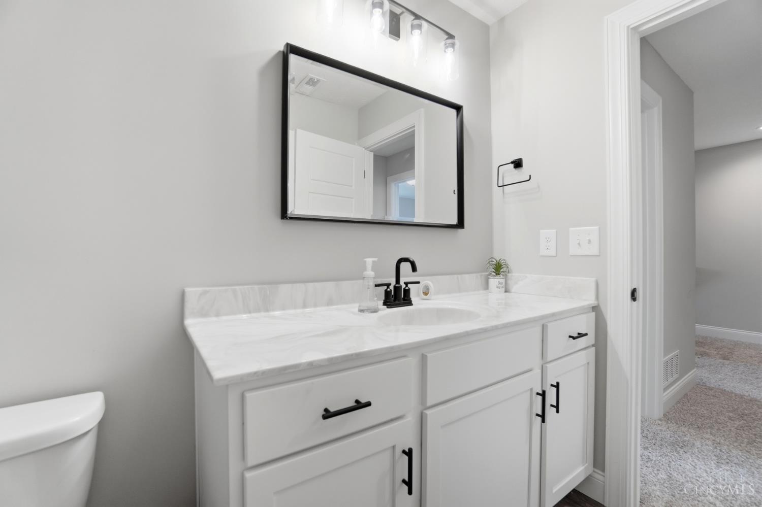 2203 Cobblestone Court