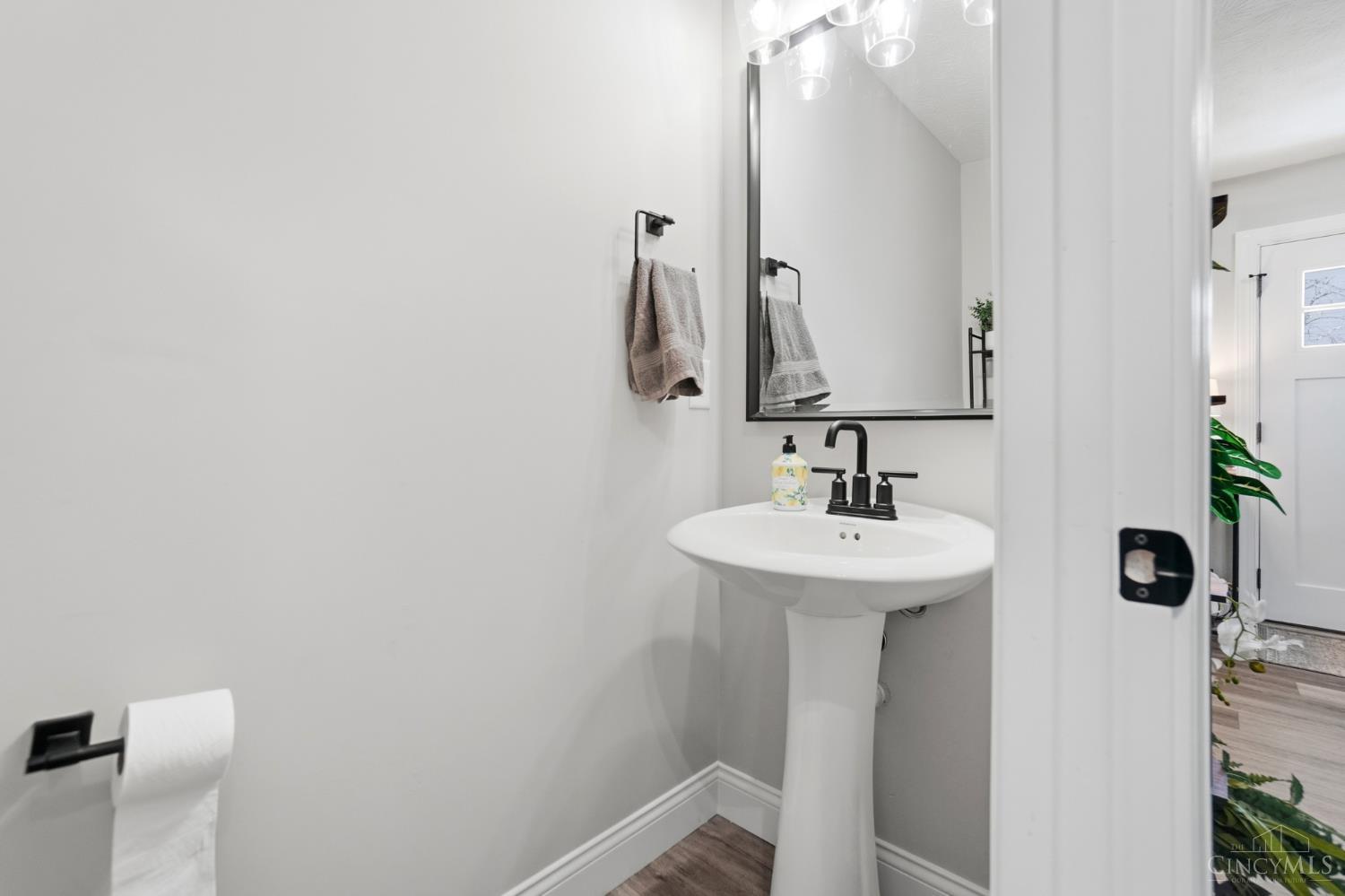 2203 Cobblestone Court