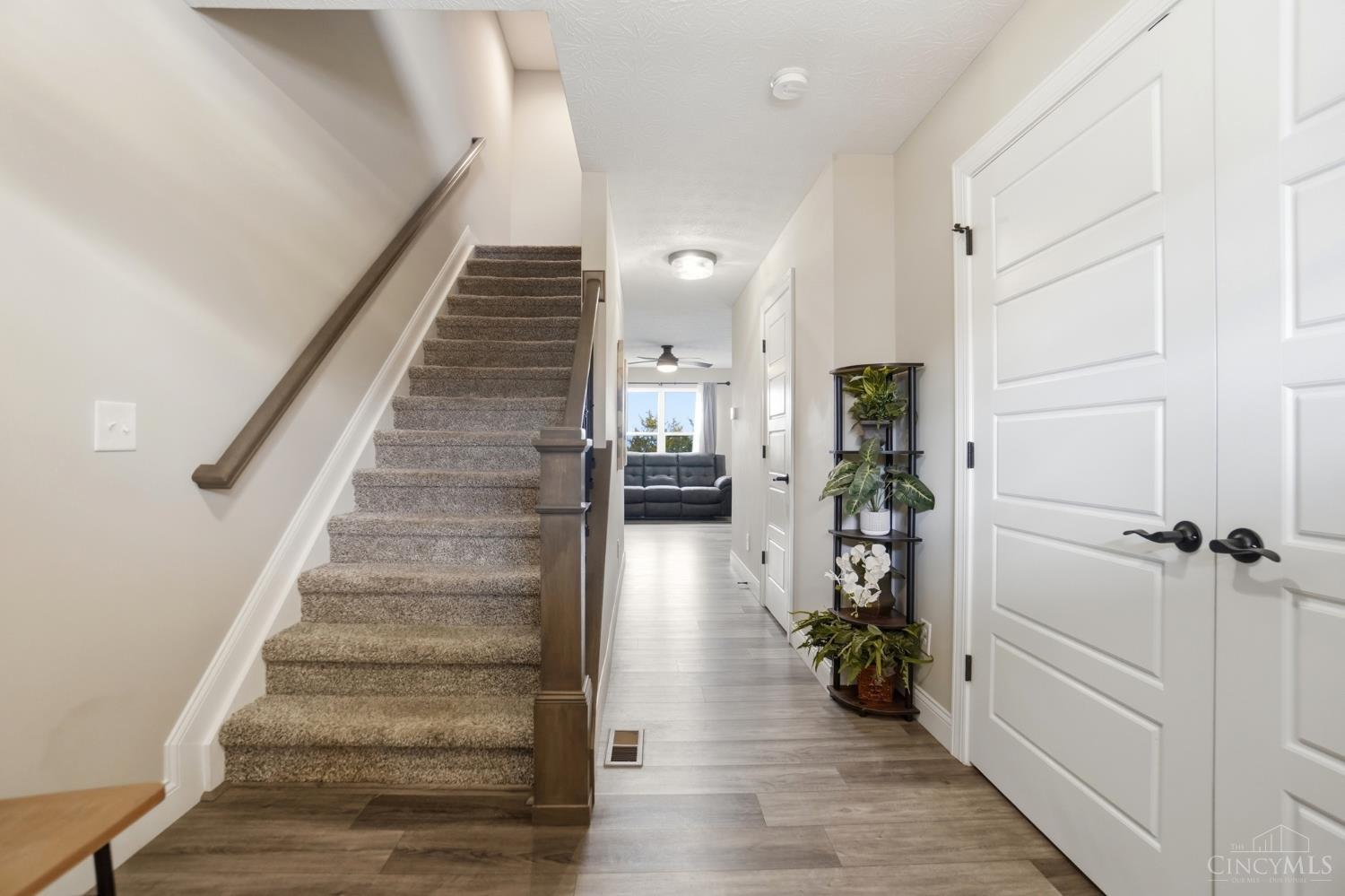 2203 Cobblestone Court