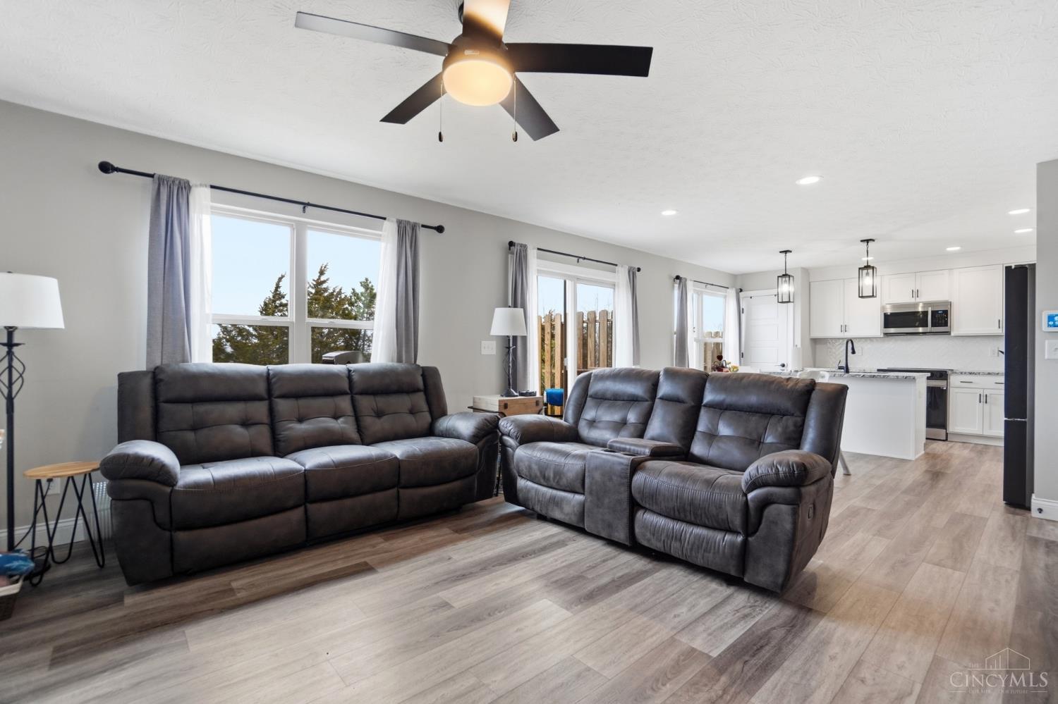 2203 Cobblestone Court