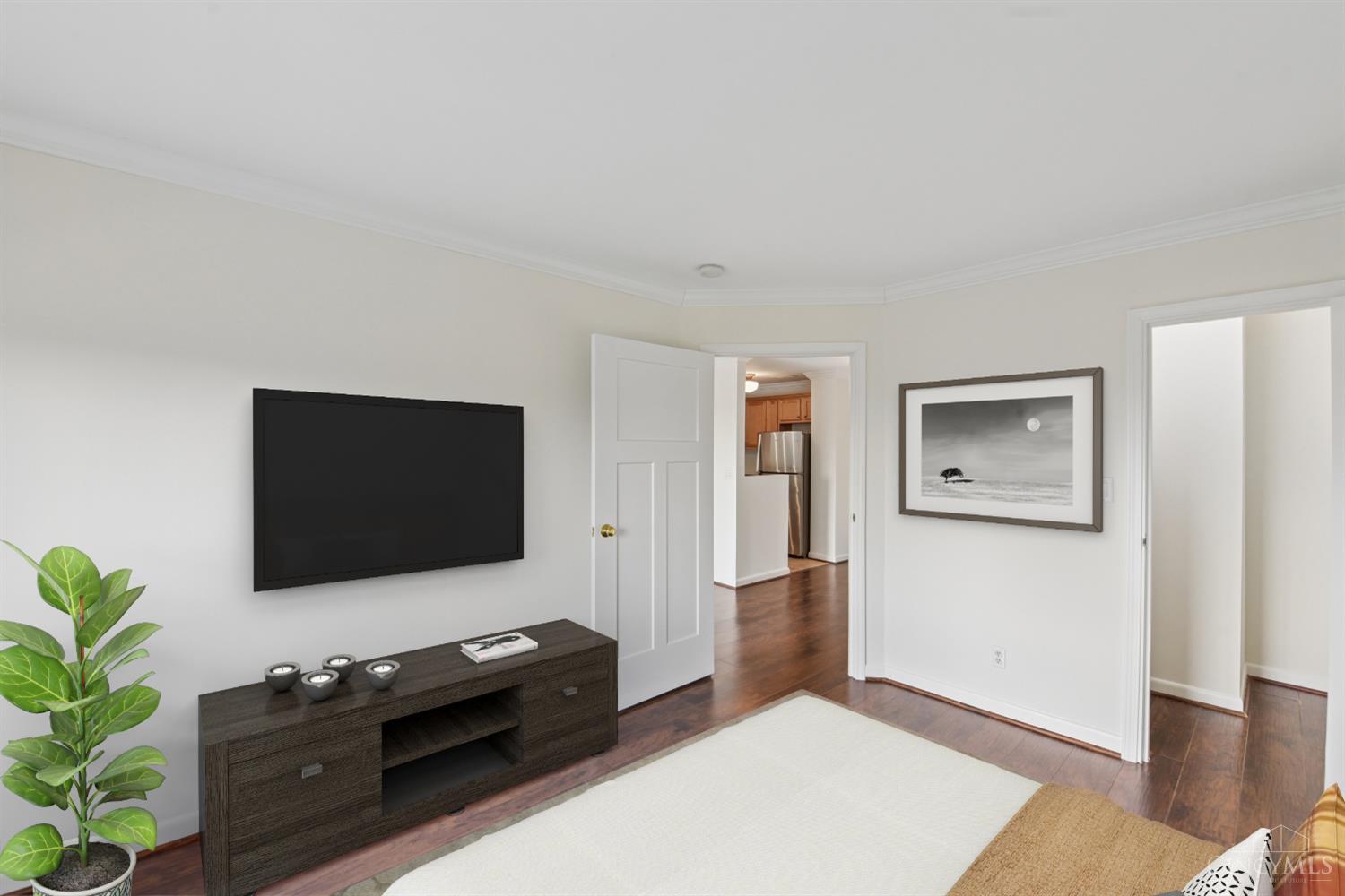 2200 Victory Parkway 806