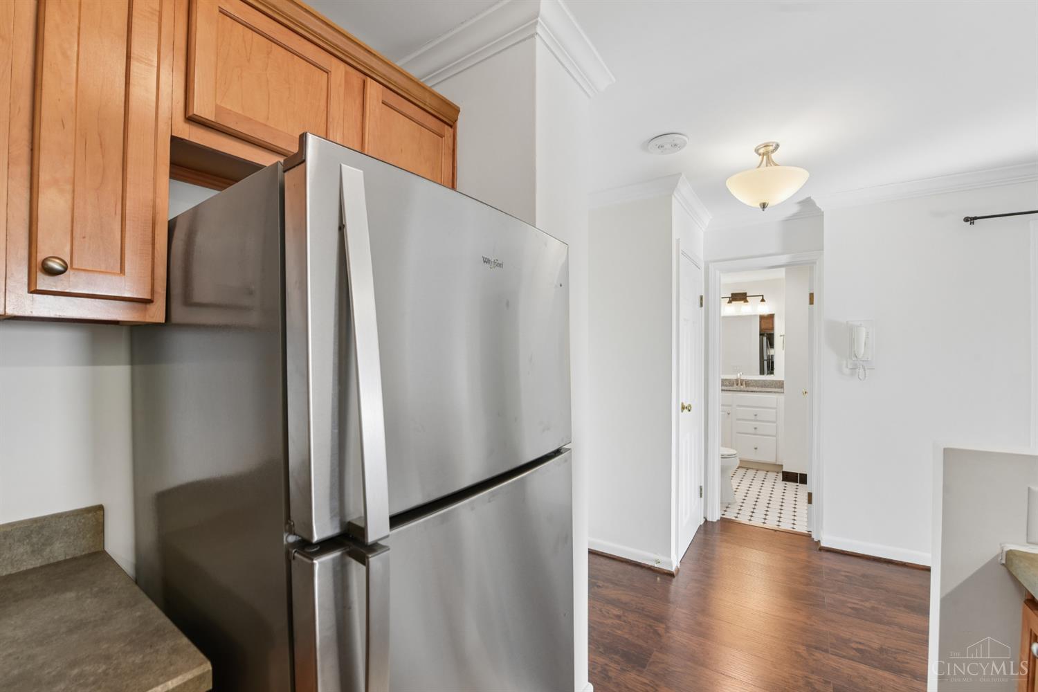 2200 Victory Parkway 806