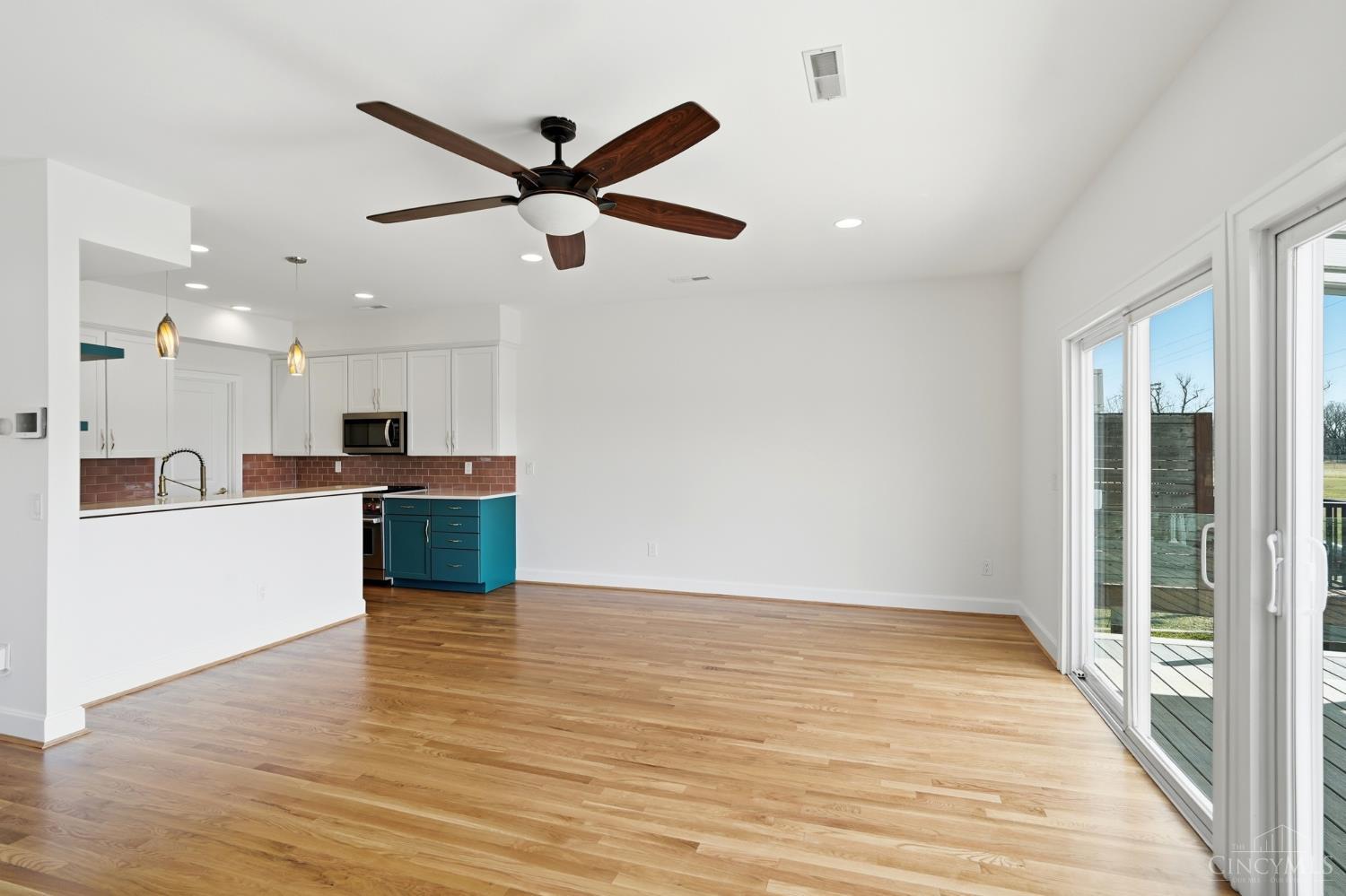 3003 Riverside Drive