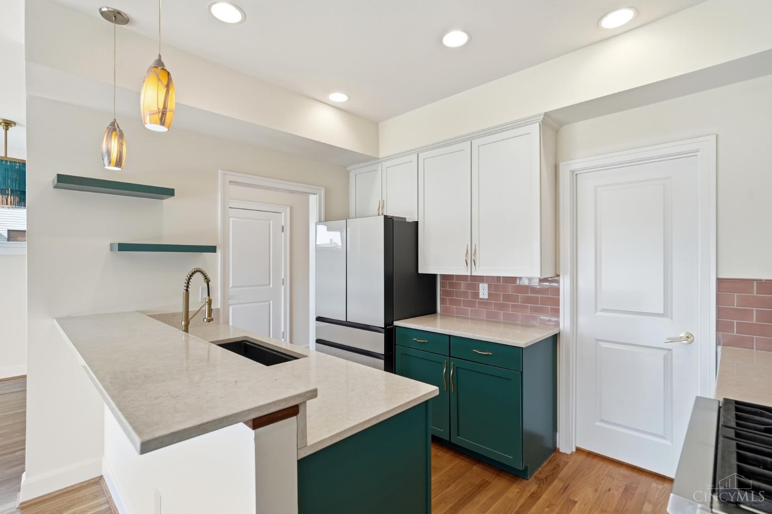 3003 Riverside Drive