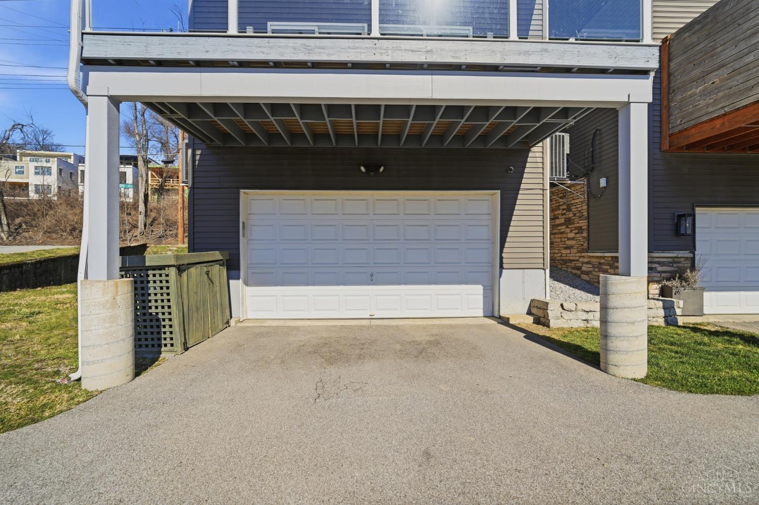 3003 Riverside Drive