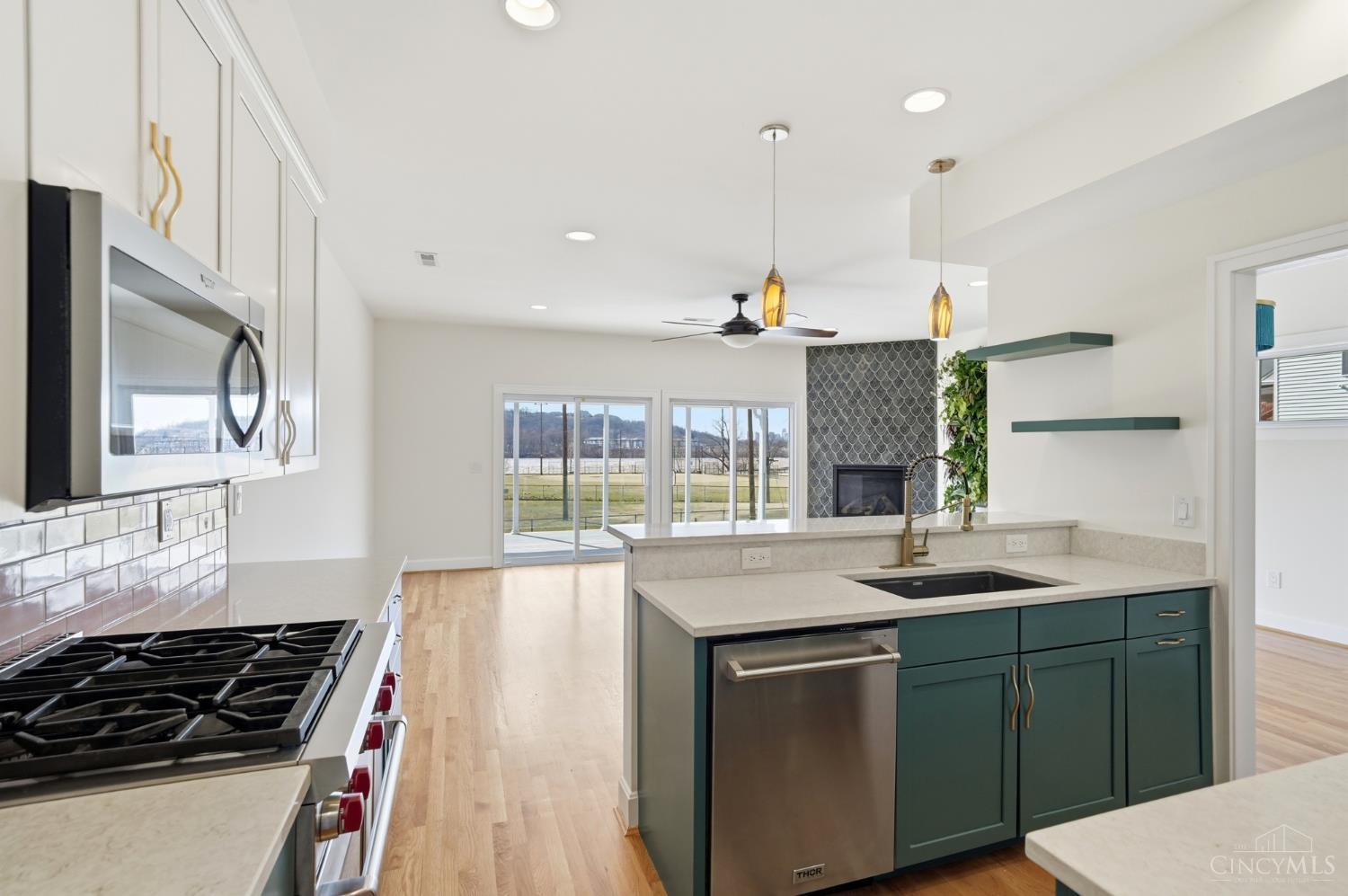 3003 Riverside Drive