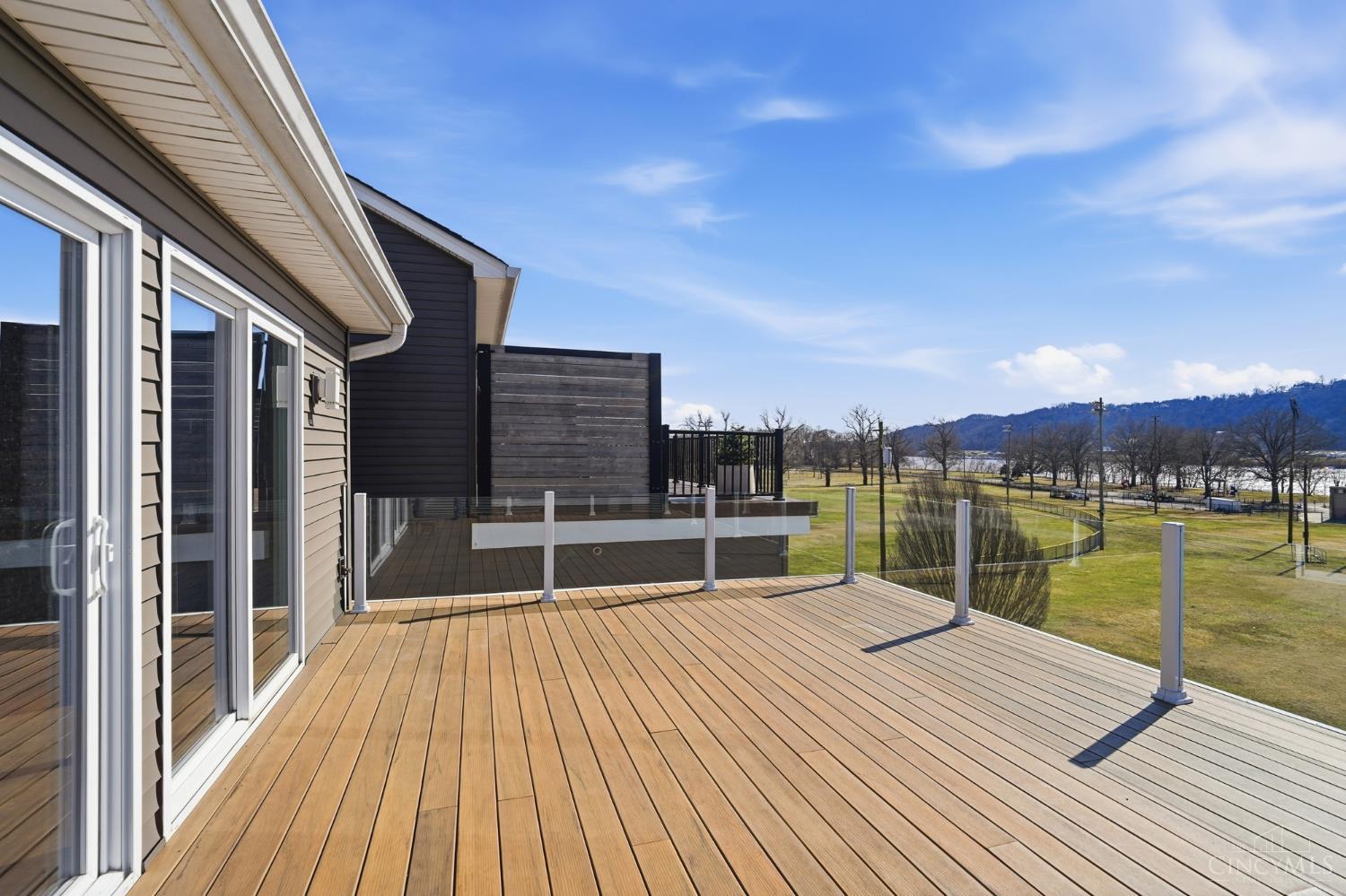 3003 Riverside Drive