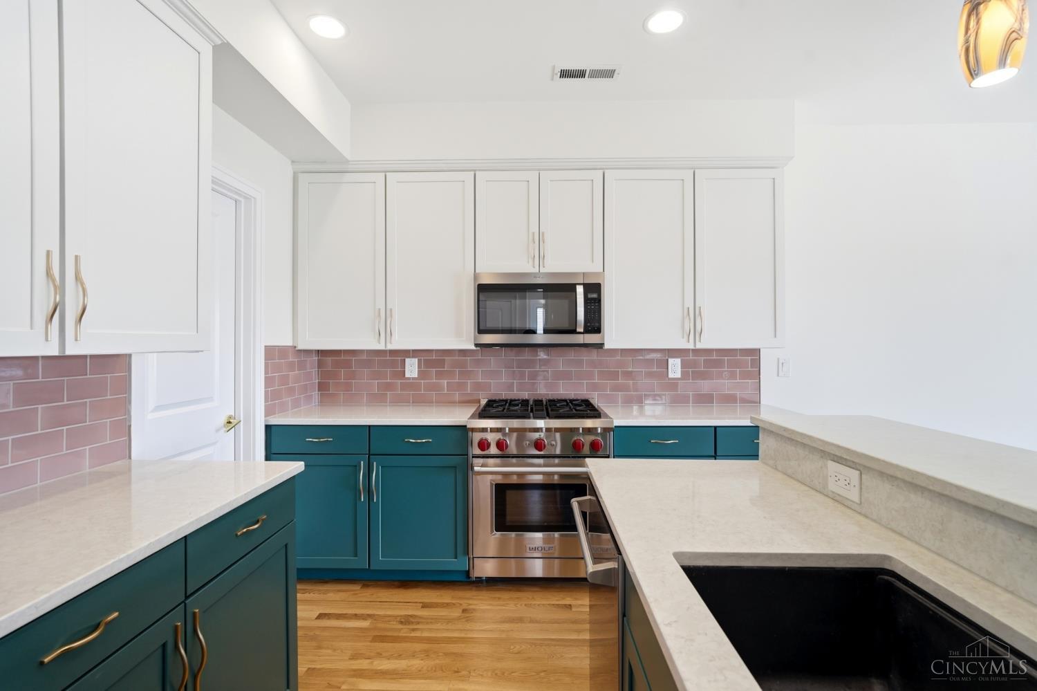 3003 Riverside Drive