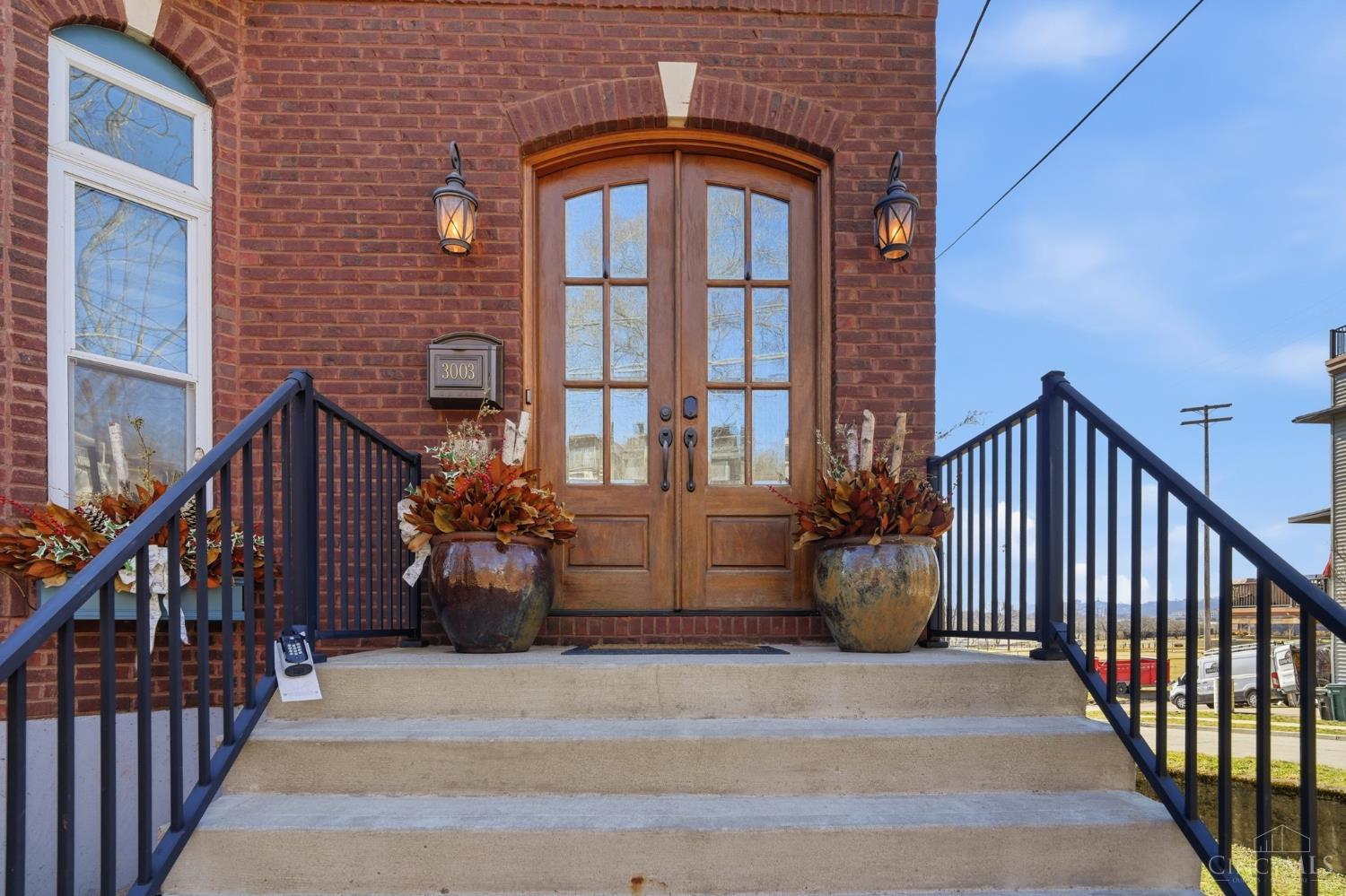 3003 Riverside Drive