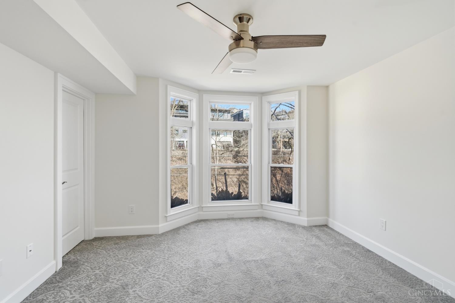 3003 Riverside Drive