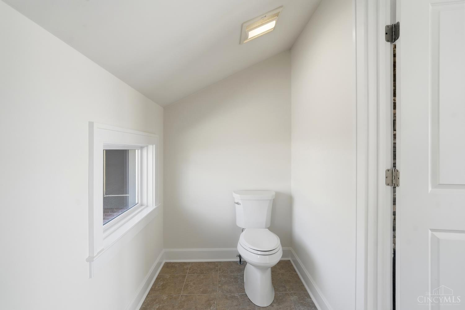 3003 Riverside Drive