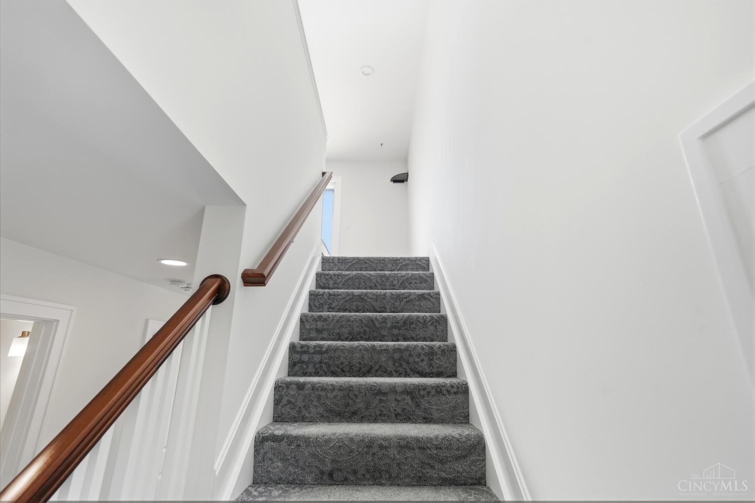 3003 Riverside Drive