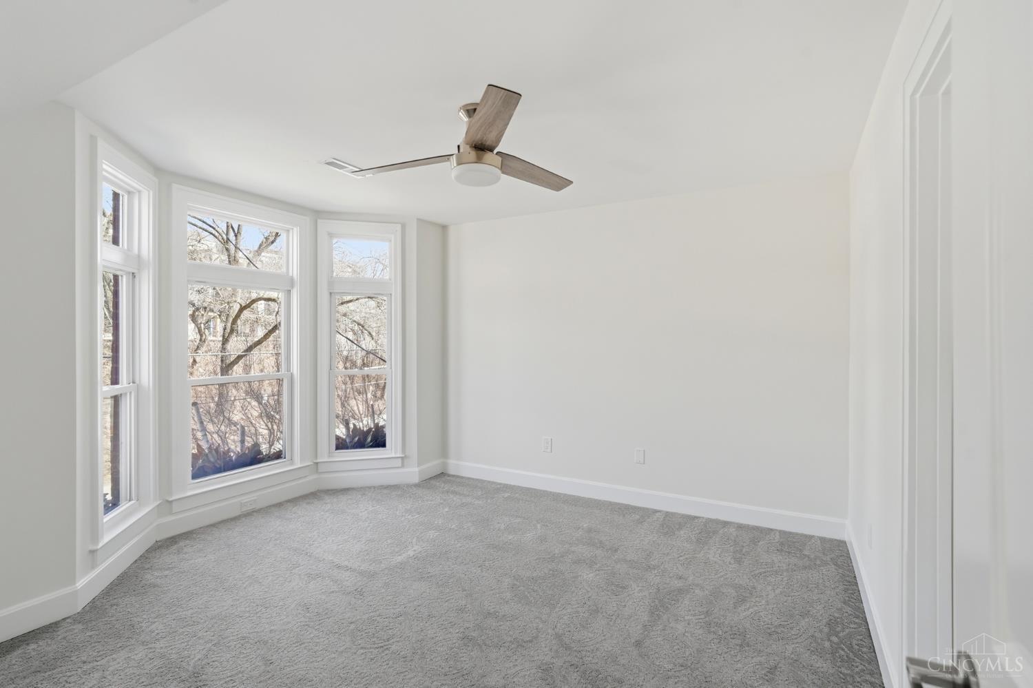 3003 Riverside Drive