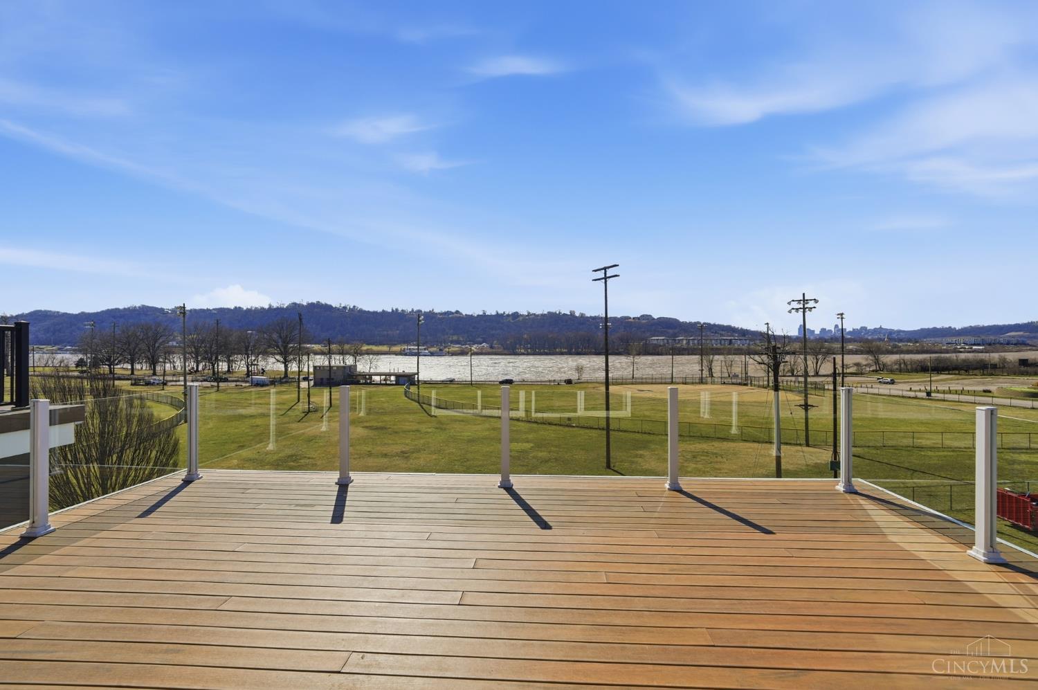 3003 Riverside Drive