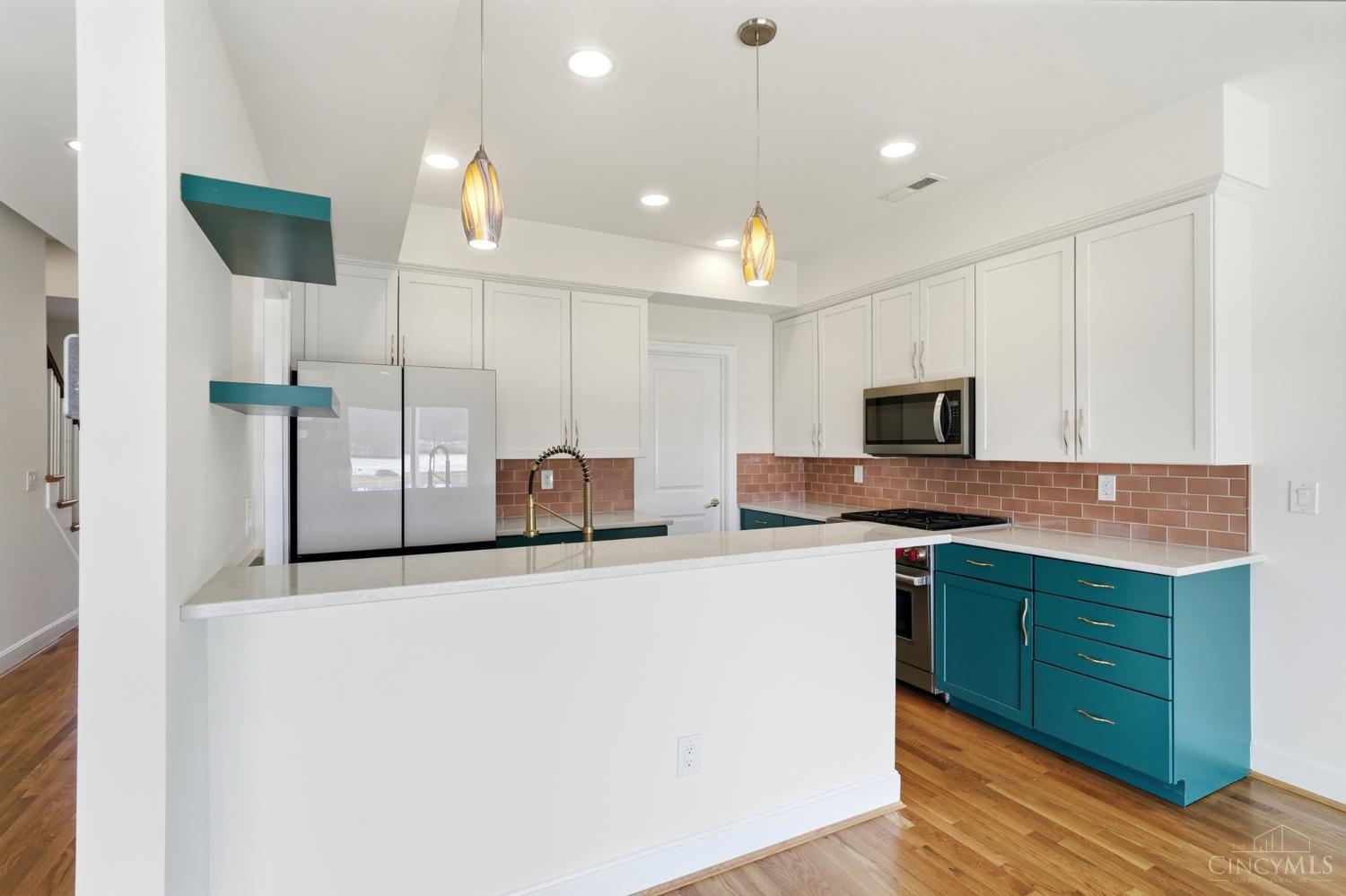 3003 Riverside Drive