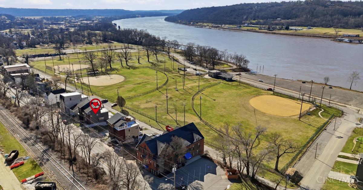 3003 Riverside Drive