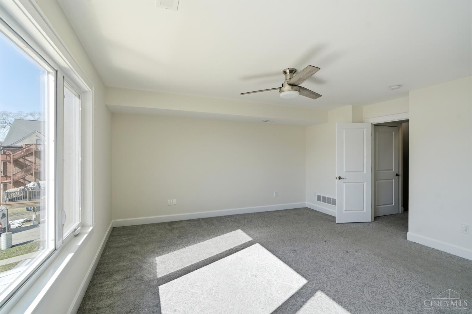 3003 Riverside Drive