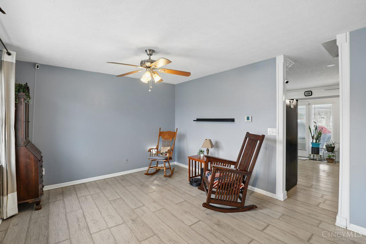 6183 Shawna Court
