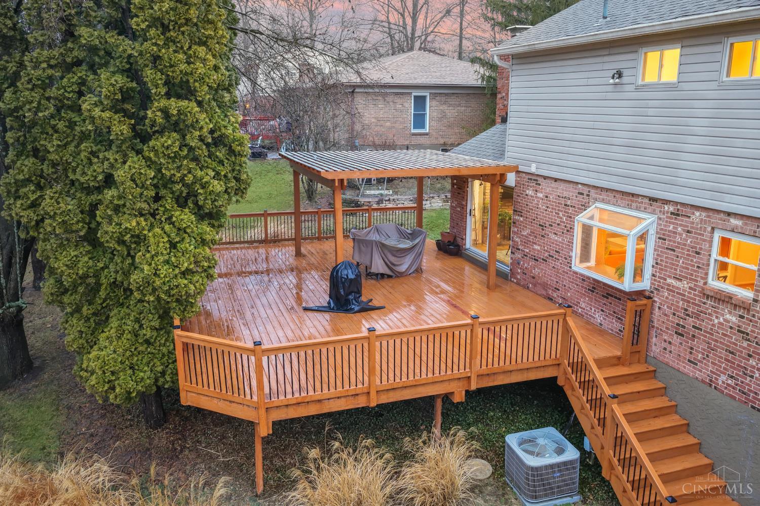 7822 Shadowhill Way
