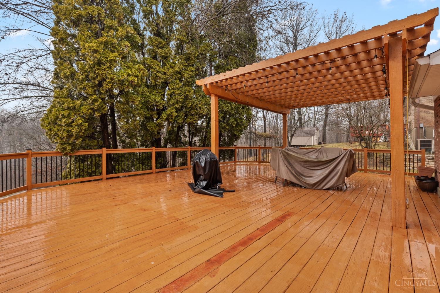 7822 Shadowhill Way