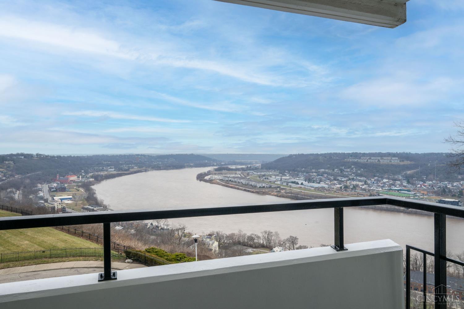 2401 Ingleside Avenue 4A