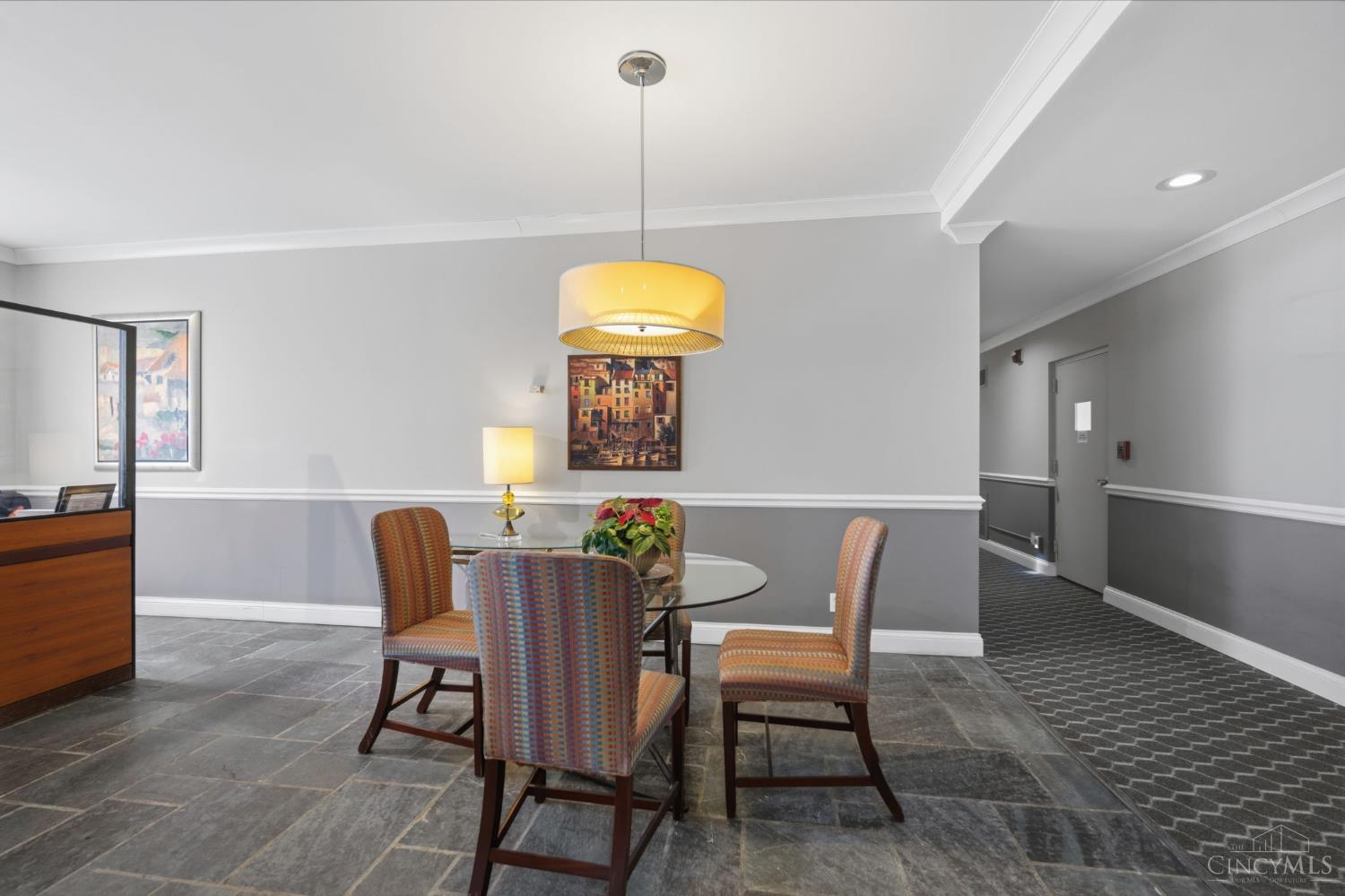 2401 Ingleside Avenue 4A