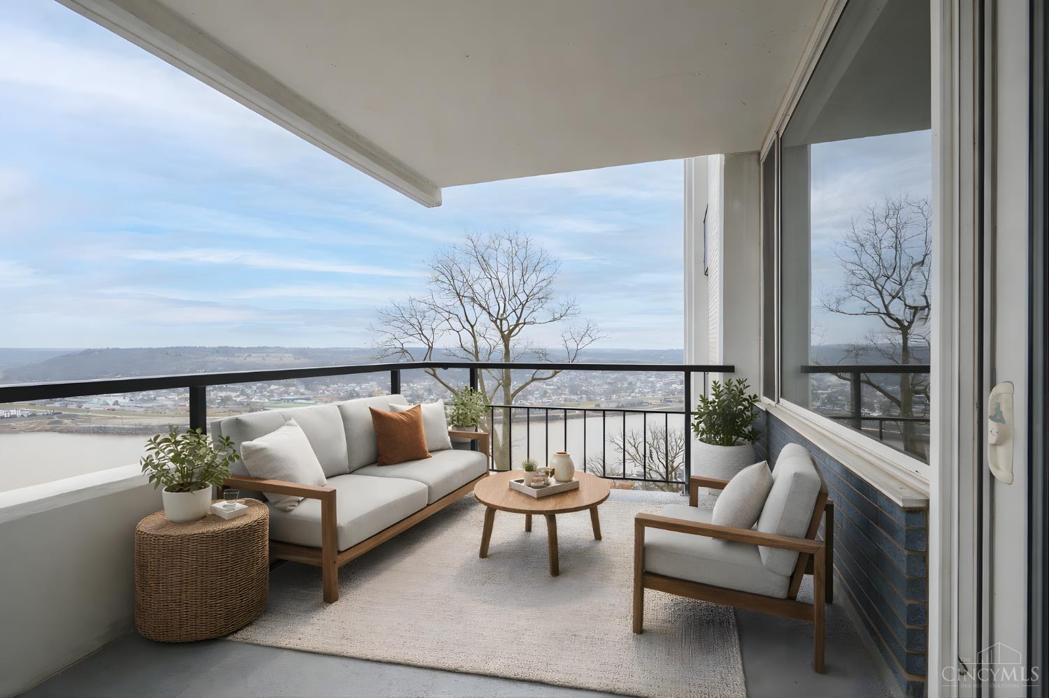 2401 Ingleside Avenue 4A