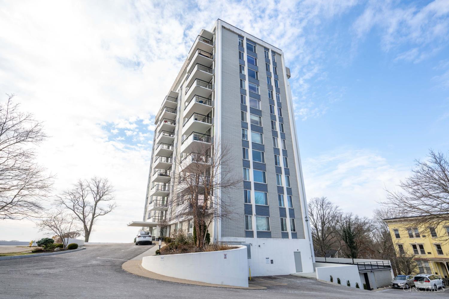 2401 Ingleside Avenue 4A