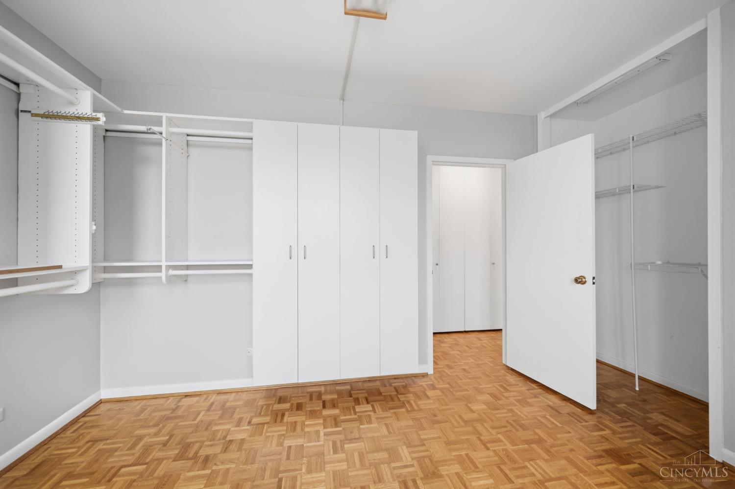 2401 Ingleside Avenue 4A