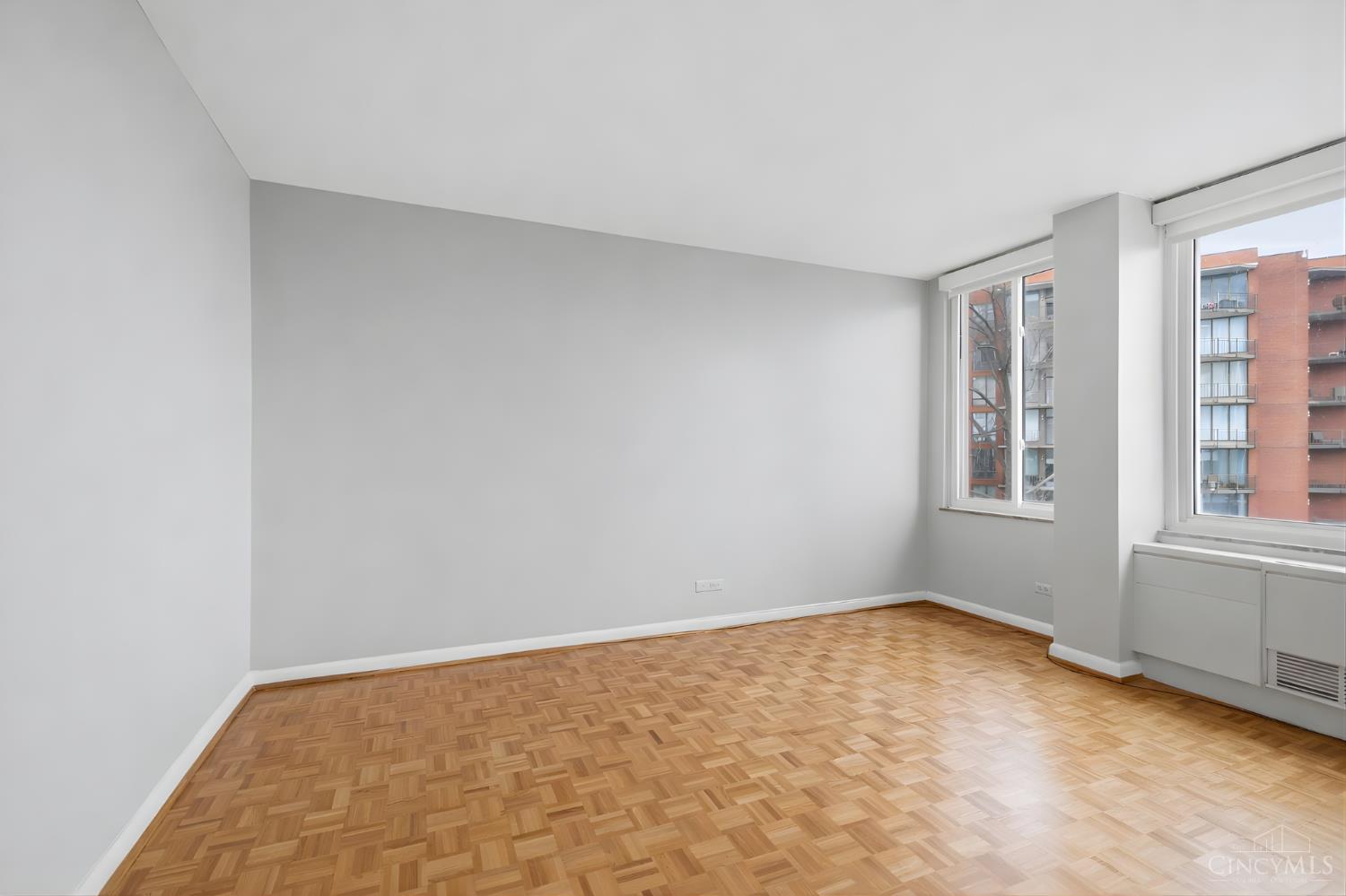 2401 Ingleside Avenue 4A