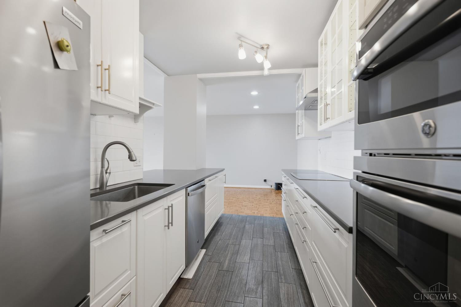 2401 Ingleside Avenue 4A