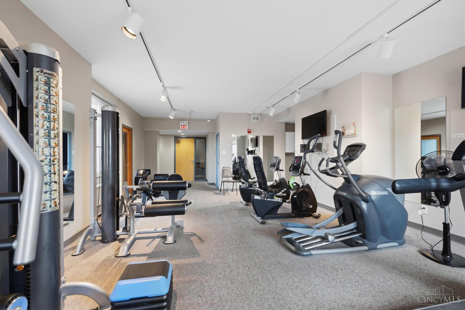 2401 Ingleside Avenue 4A