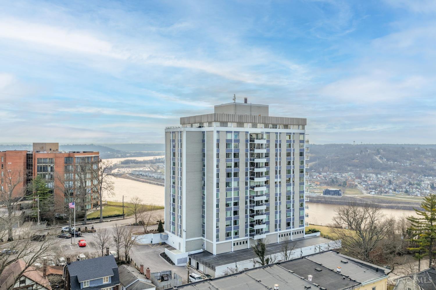 2401 Ingleside Avenue 4A