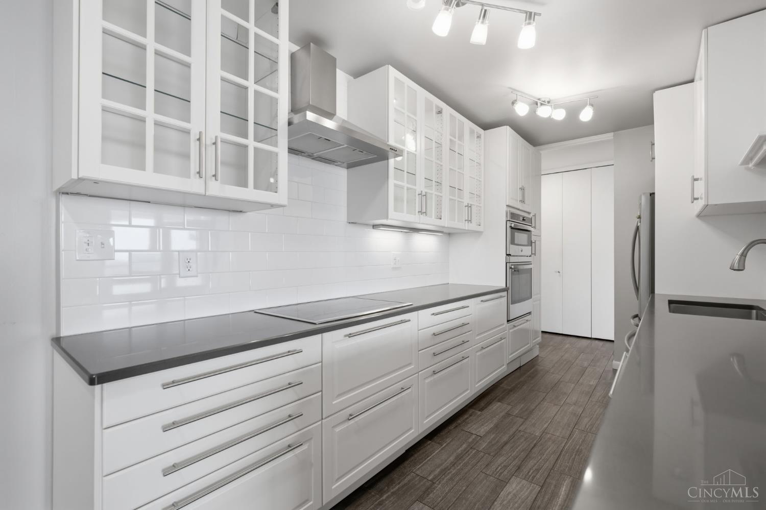 2401 Ingleside Avenue 4A